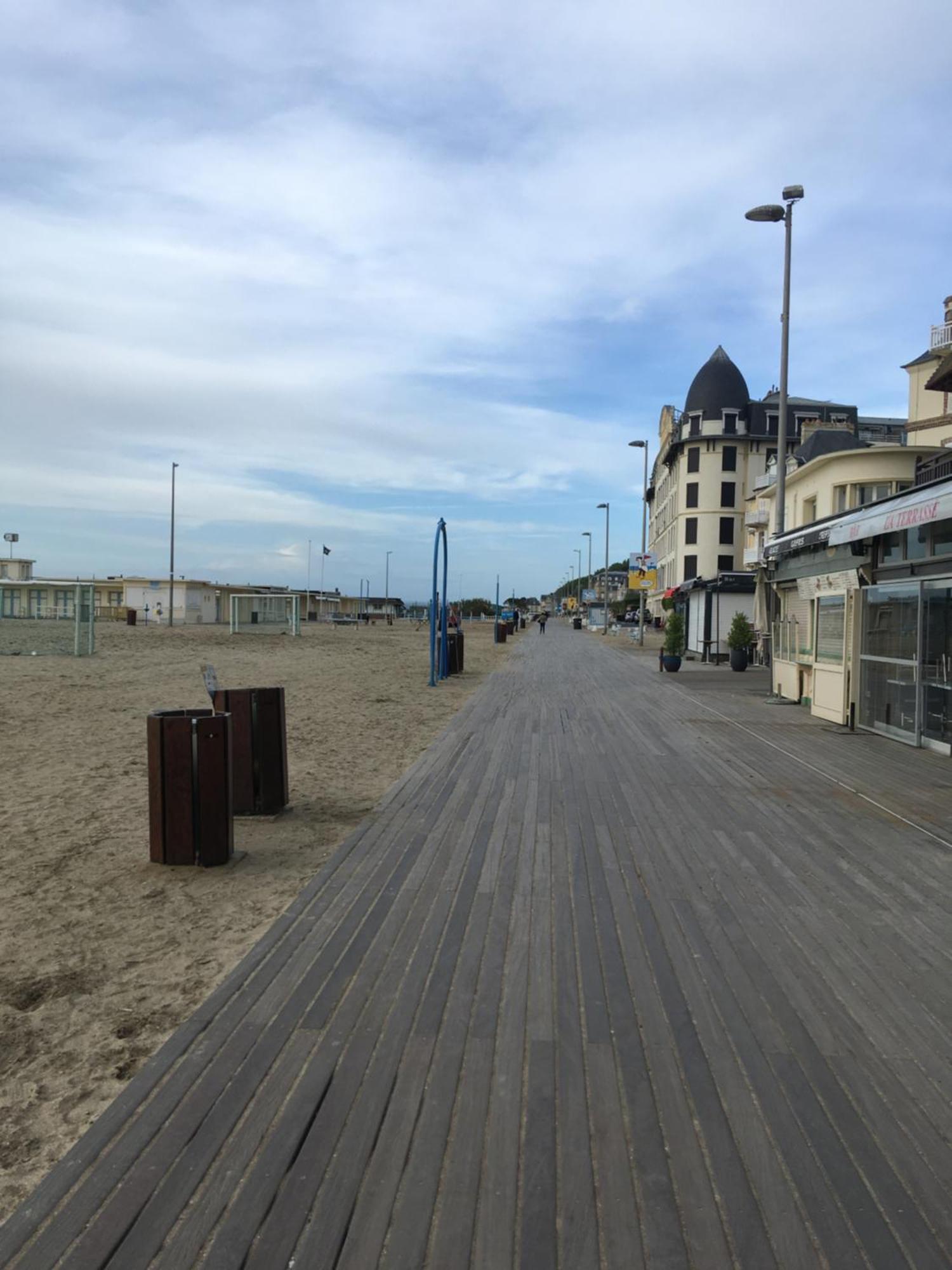 Le Studio Goeland 滨海图维列 外观 照片